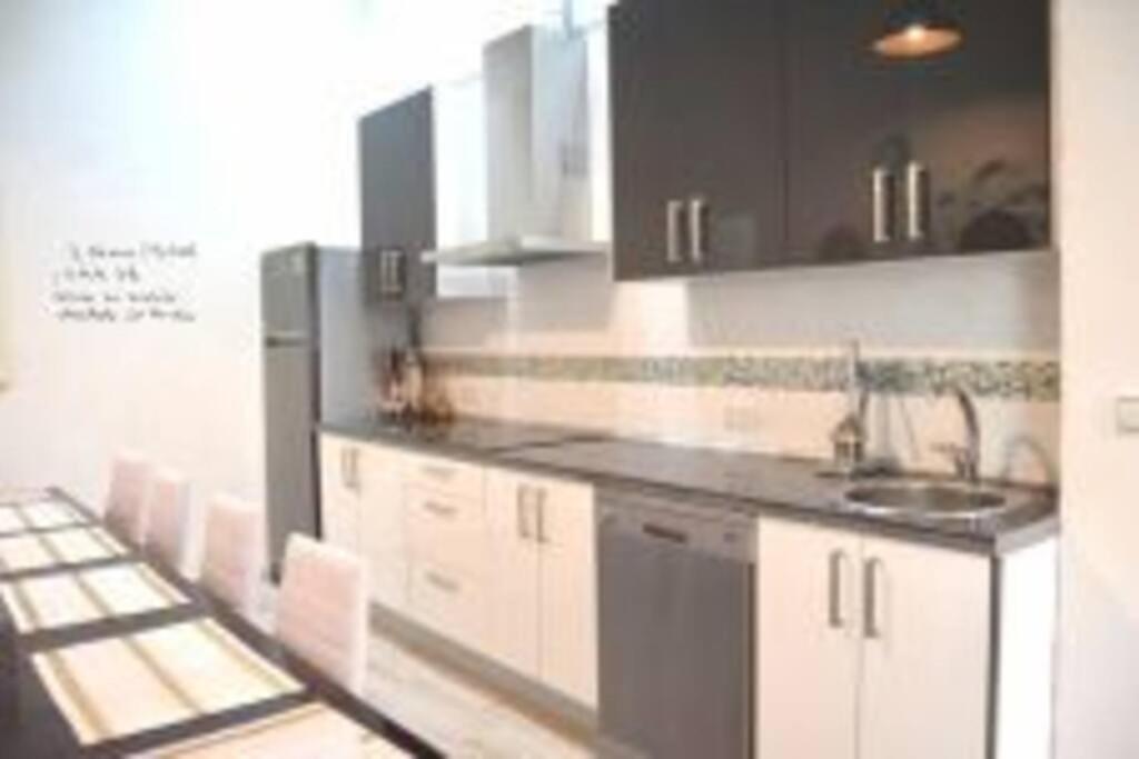 Apartamento Veedor 19 Dias Y Muchas Noches Cádiz Exteriör bild